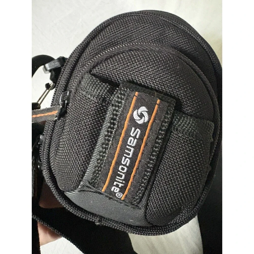 Samsonite Small Camera Bag Black 2 Pockets Case Belt Loop and Shoulder Strap